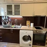 Quiet 2 Bedrooms Downtown Apart
