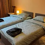 Quiet 2 Bedrooms Downtown Apart