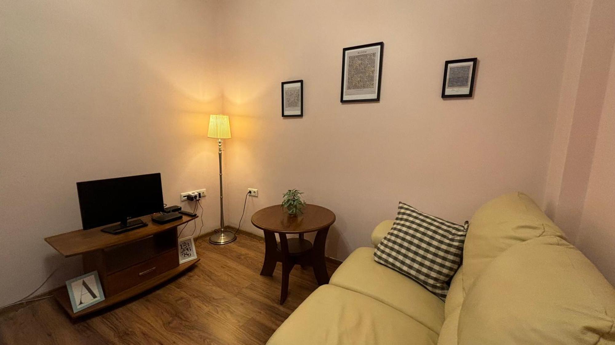 Apartment Quiet 2 Bedrooms Downtown Sofia